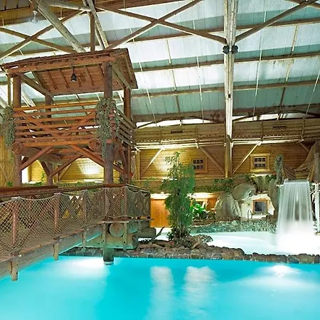 Davy Crockett Ranch + Tickets Hotel